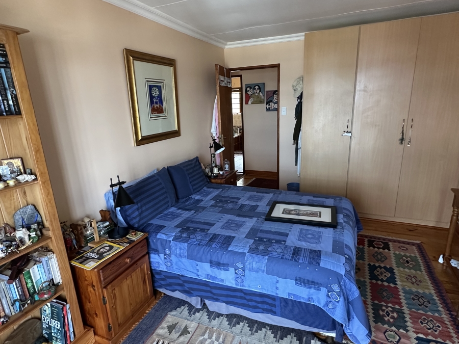 6 Bedroom Property for Sale in Outeniqua Strand Western Cape